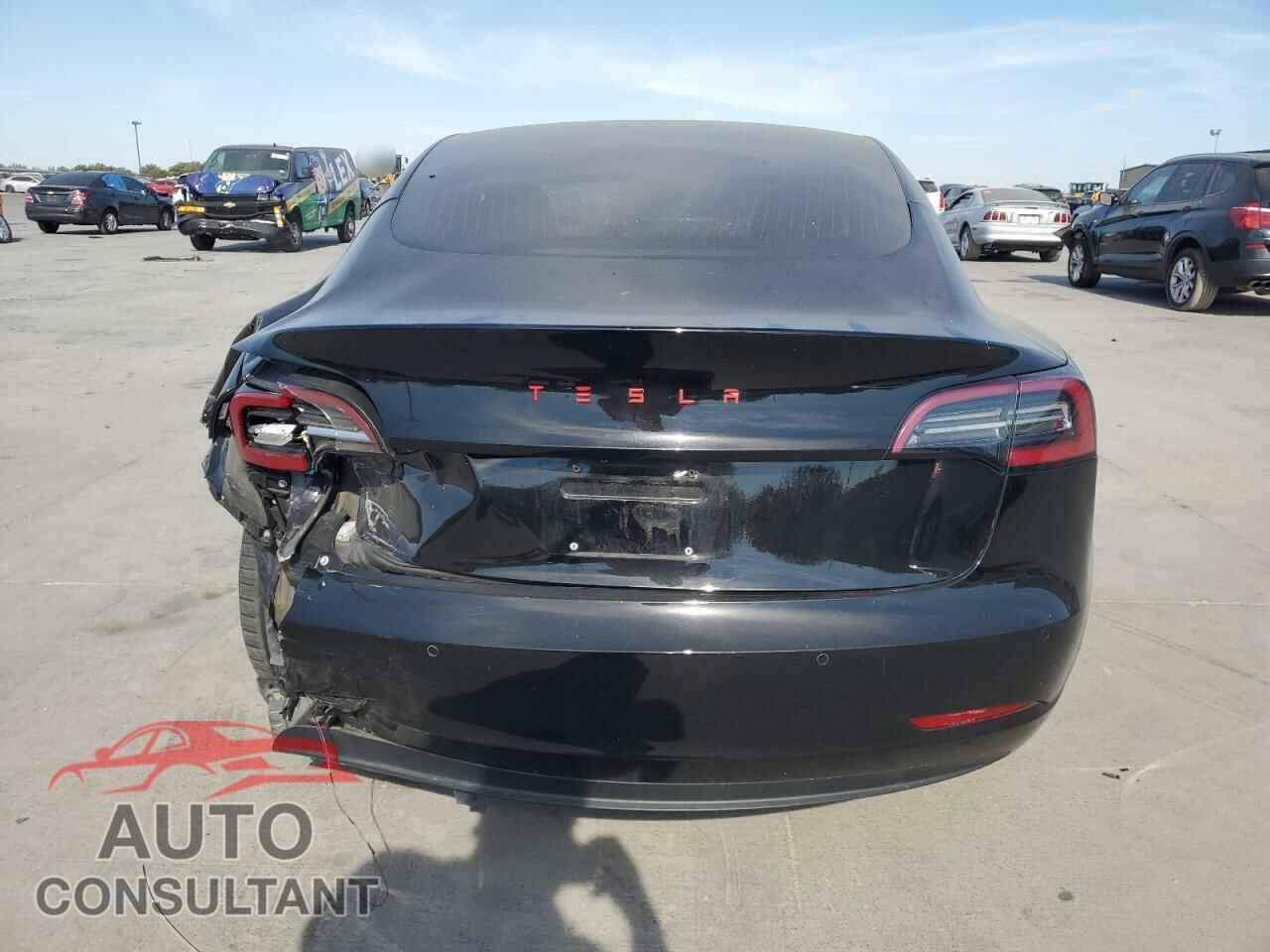 TESLA MODEL 3 2018 - 5YJ3E1EAXJF098480