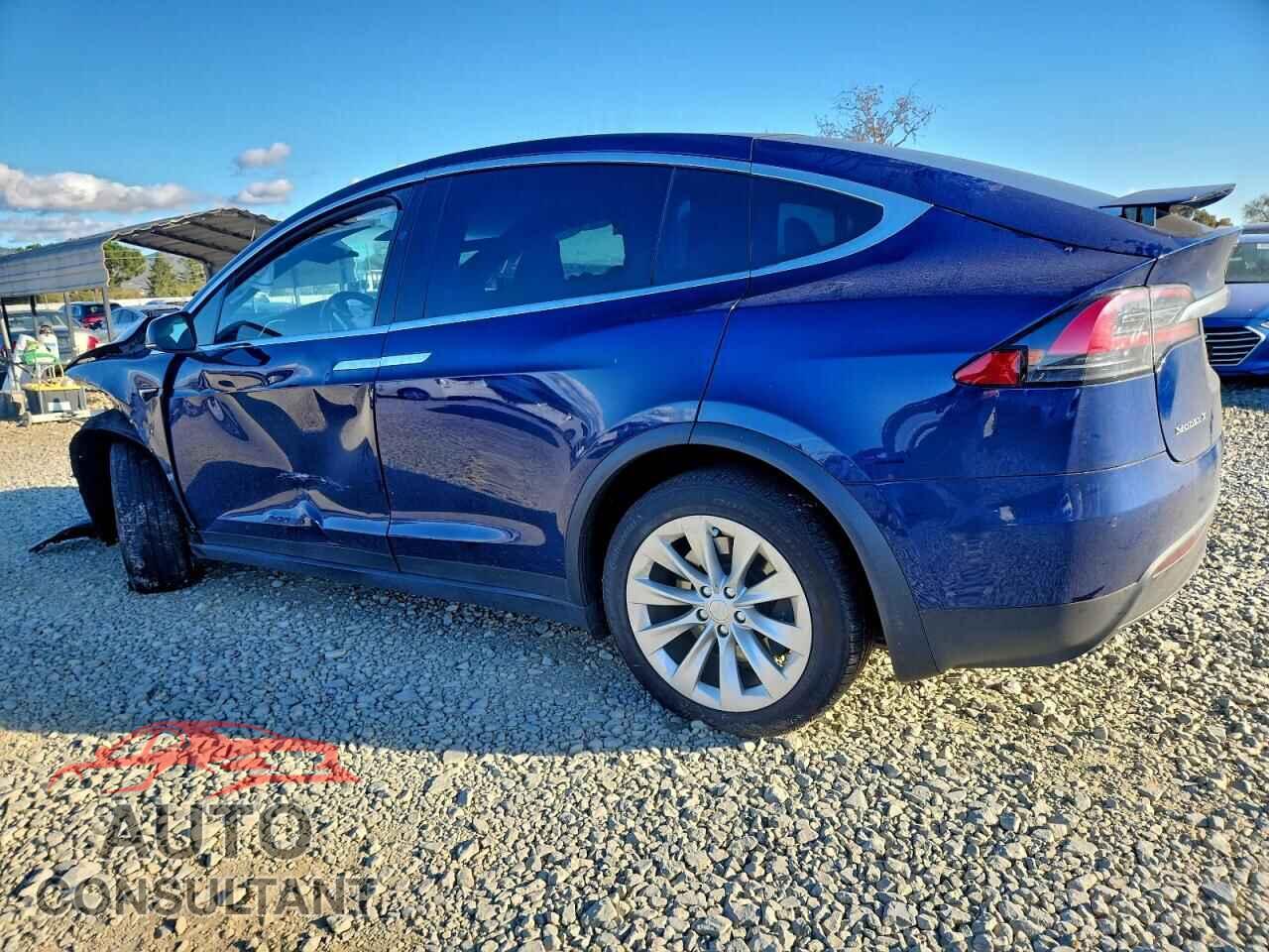 TESLA MODEL X 2018 - 5YJXCAE21JF092003