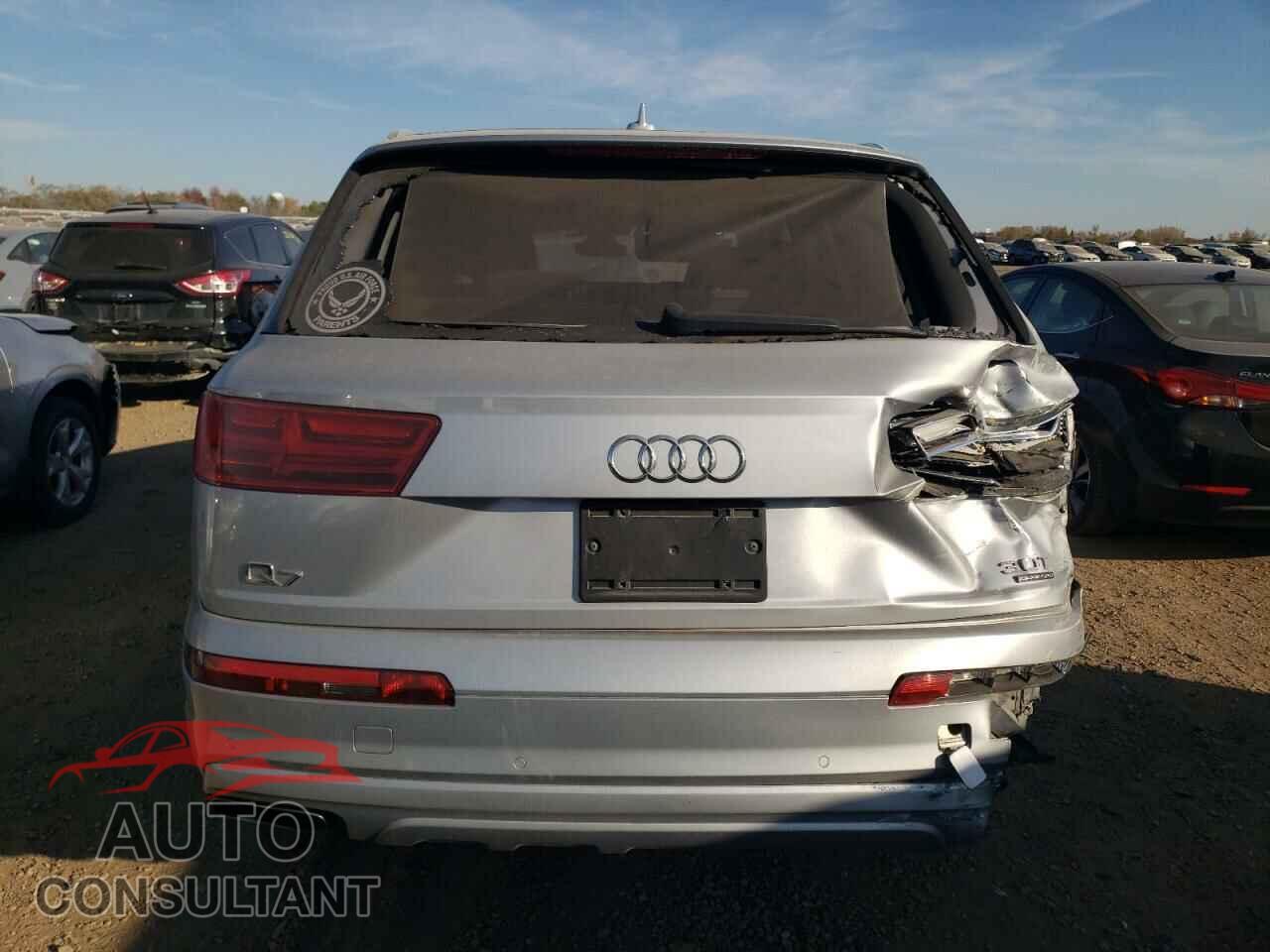 AUDI Q7 2017 - WA1VABF76HD031867