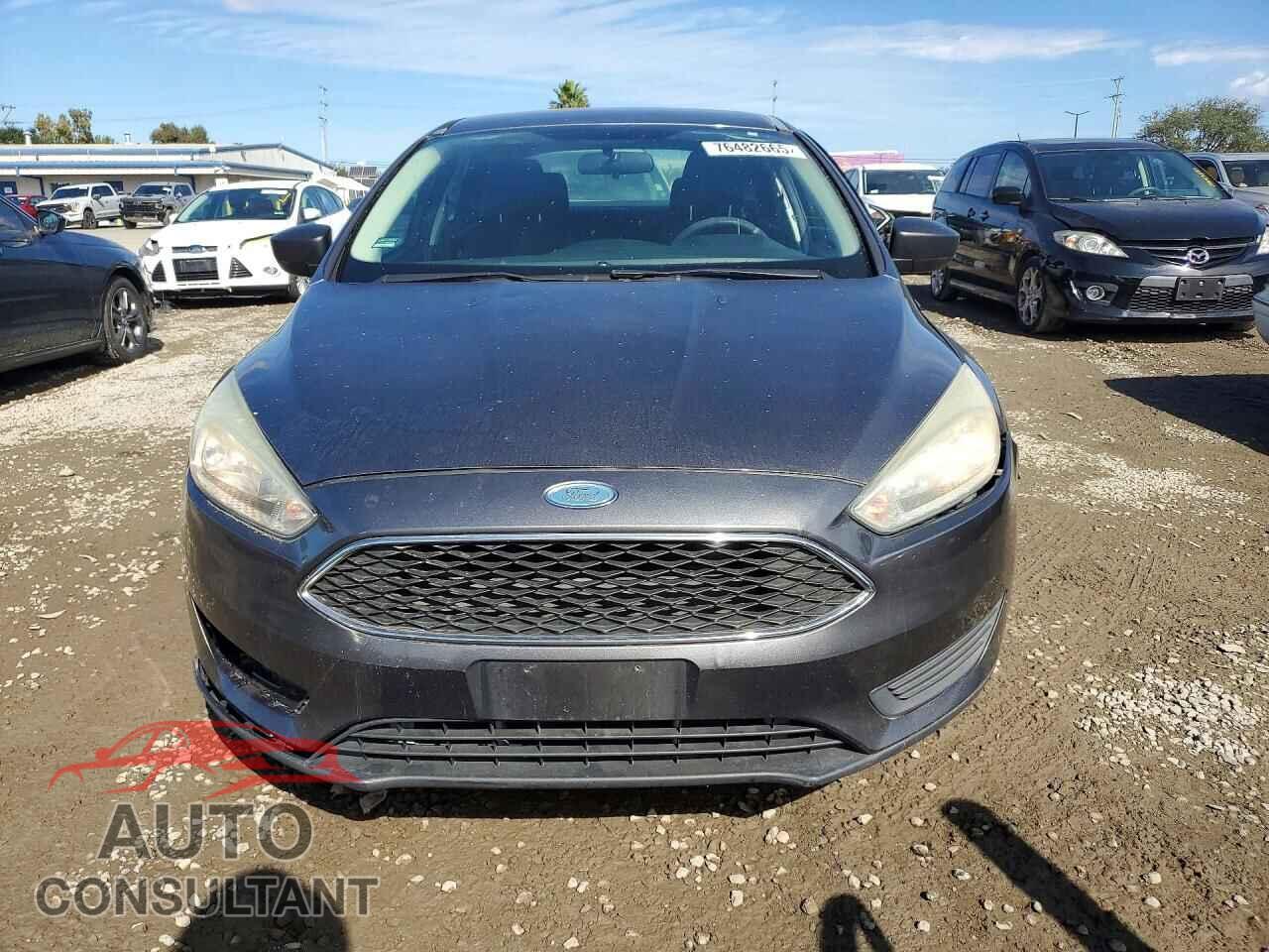 FORD FOCUS 2015 - 1FADP3E21FL256492