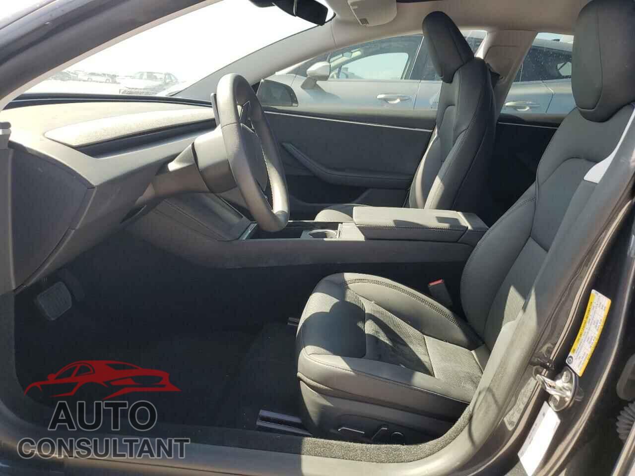 TESLA MODEL 3 2024 - 5YJ3E1EB2RF722552