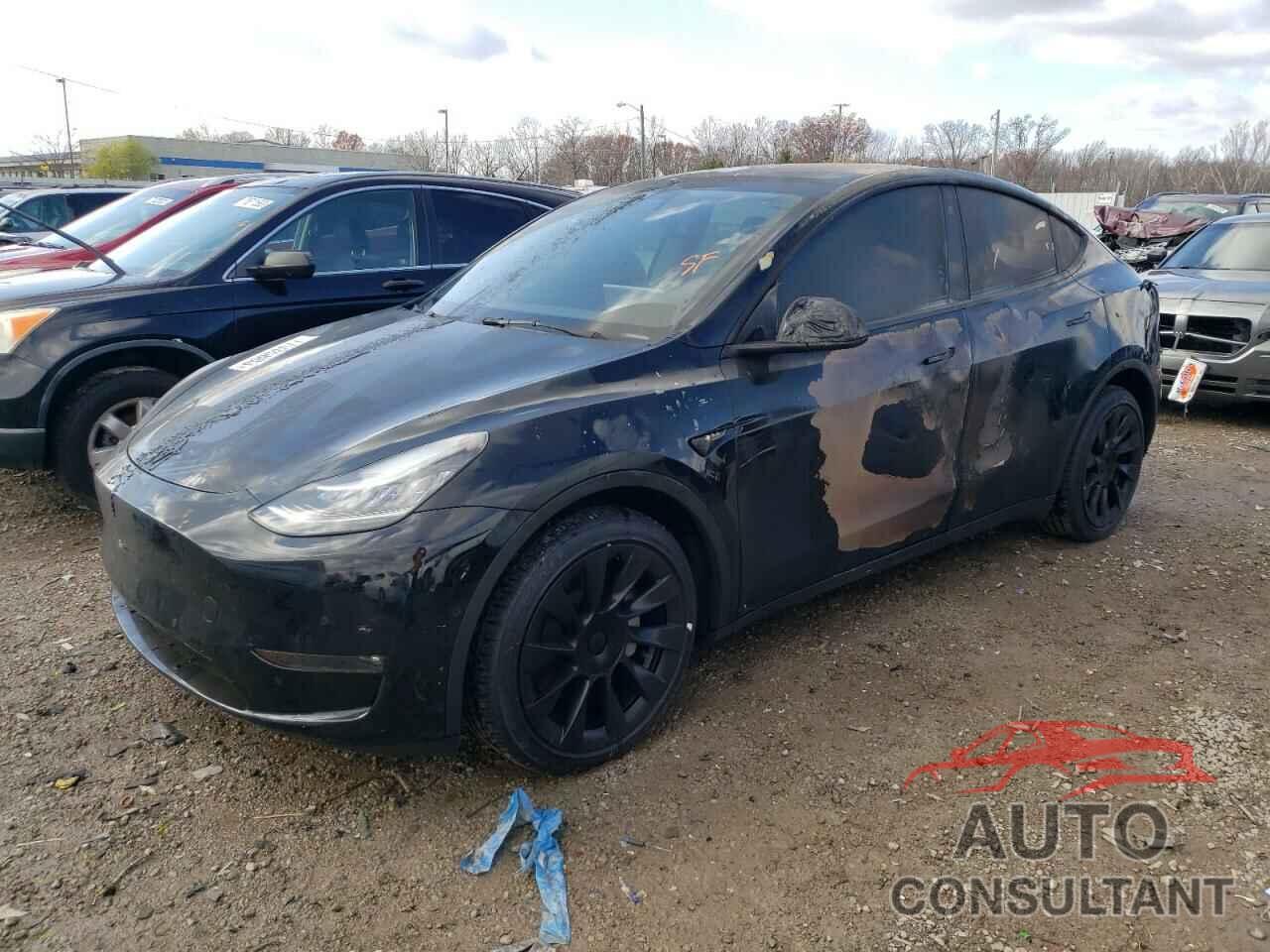 TESLA MODEL Y 2021 - 5YJYGDEE1MF265009