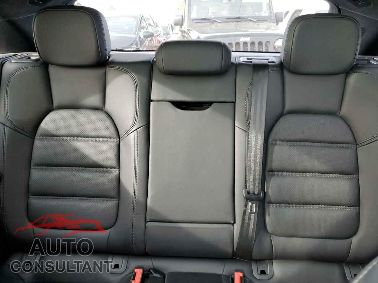 PORSCHE MACAN 2016 - WP1AF2A55GLB91754