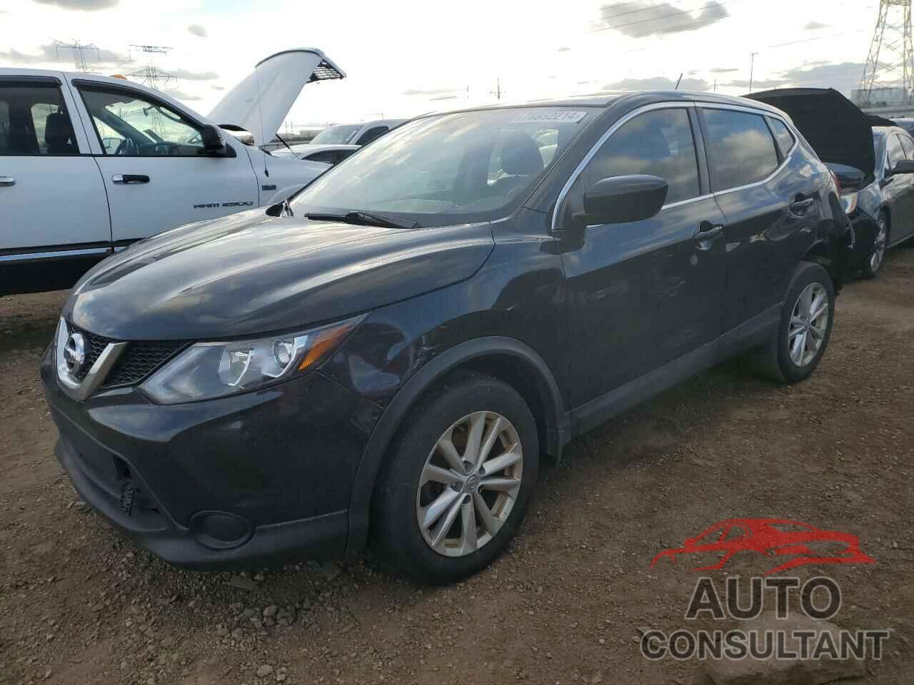 NISSAN ROGUE 2017 - JN1BJ1CP1HW033217