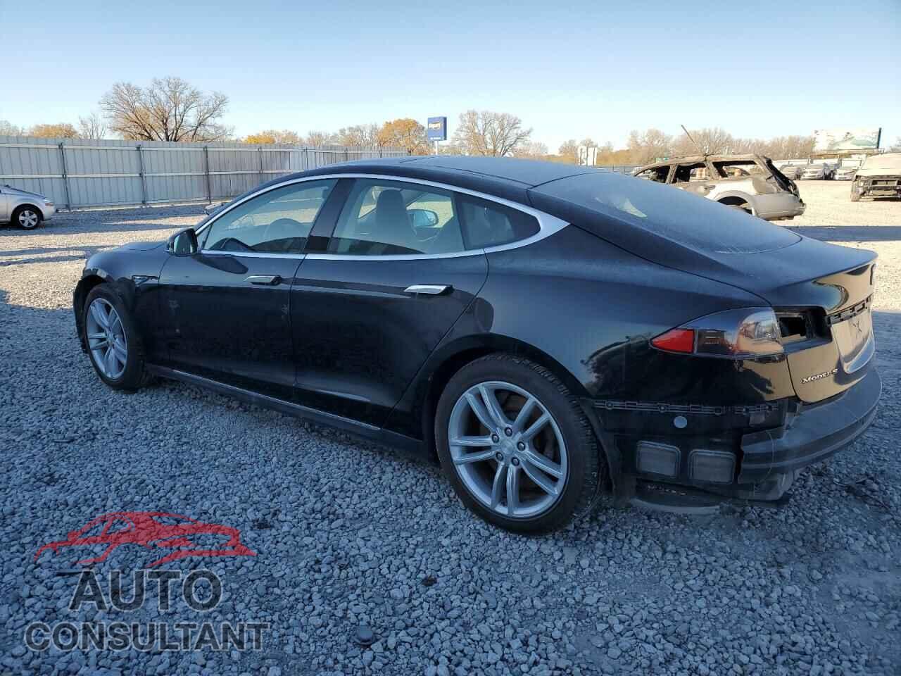 TESLA MODEL S 2013 - 5YJSA1AC8DFP10937