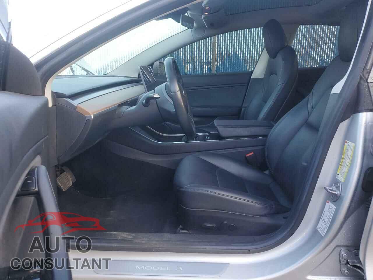 TESLA MODEL 3 2018 - 5YJ3E1EA6JF052189