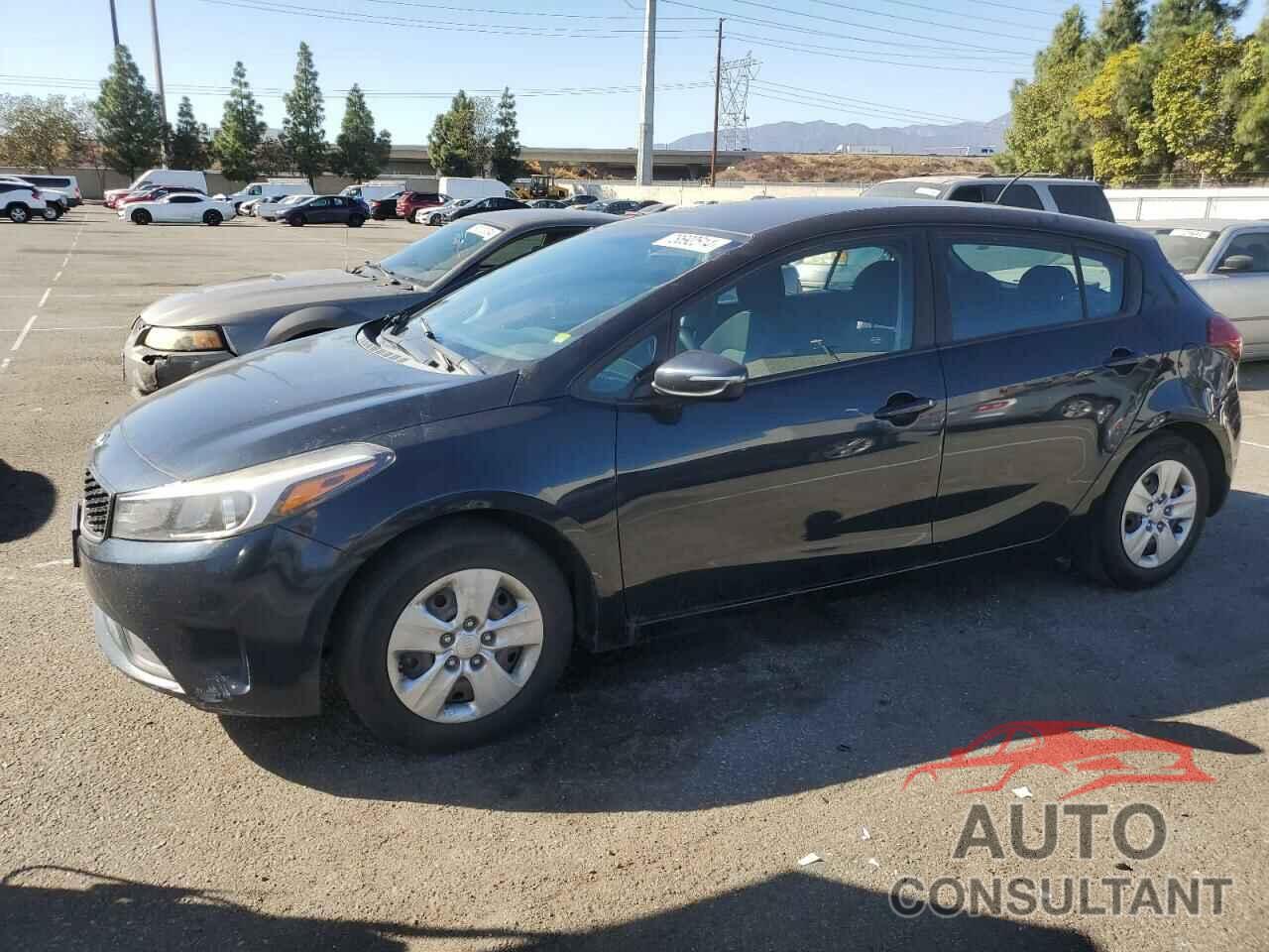 KIA FORTE 2017 - KNAFK5A82H5684423