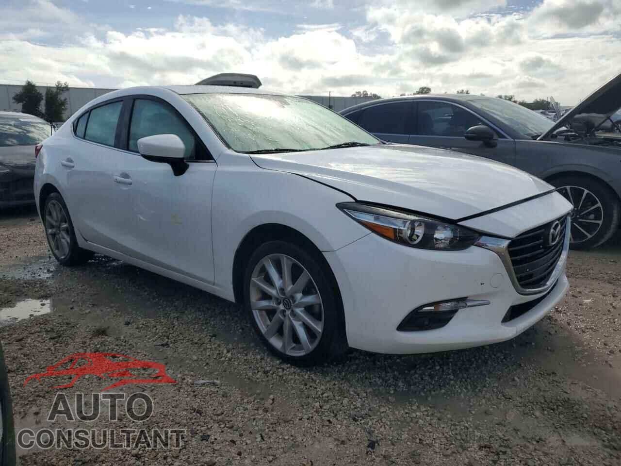 MAZDA 3 2017 - 3MZBN1W31HM131218