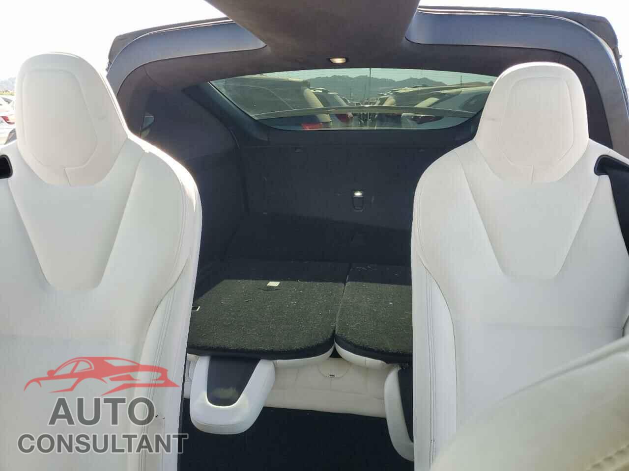 TESLA MODEL X 2017 - 5YJXCBE21HF068512