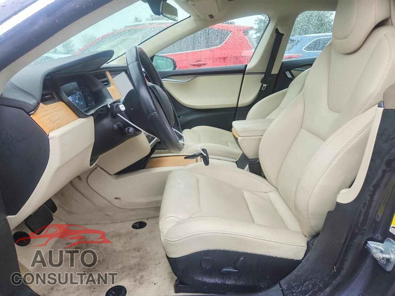 TESLA MODEL S 2019 - 5YJSA1E20KF330571