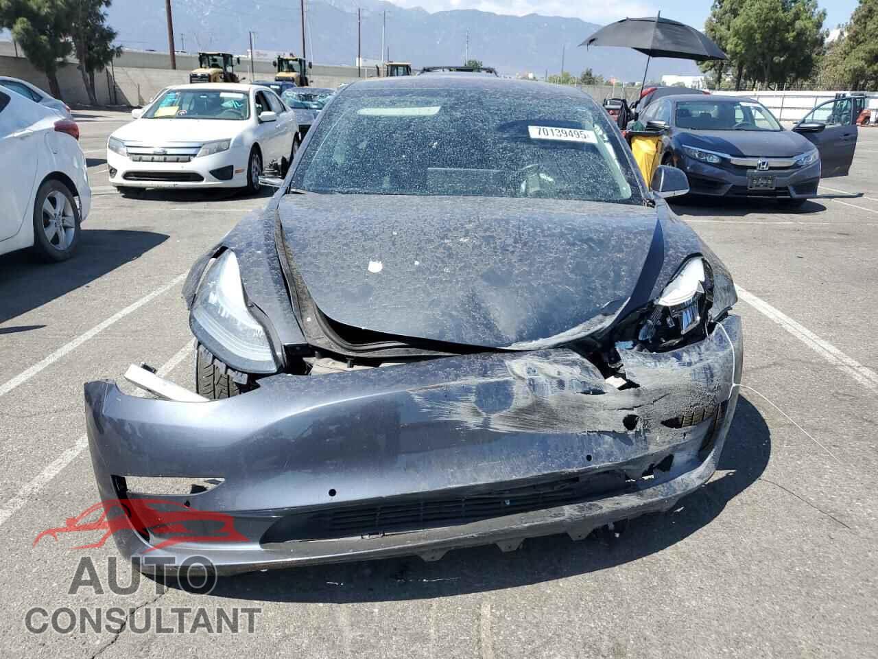 TESLA MODEL 3 2018 - 5YJ3E1EA9JF045205