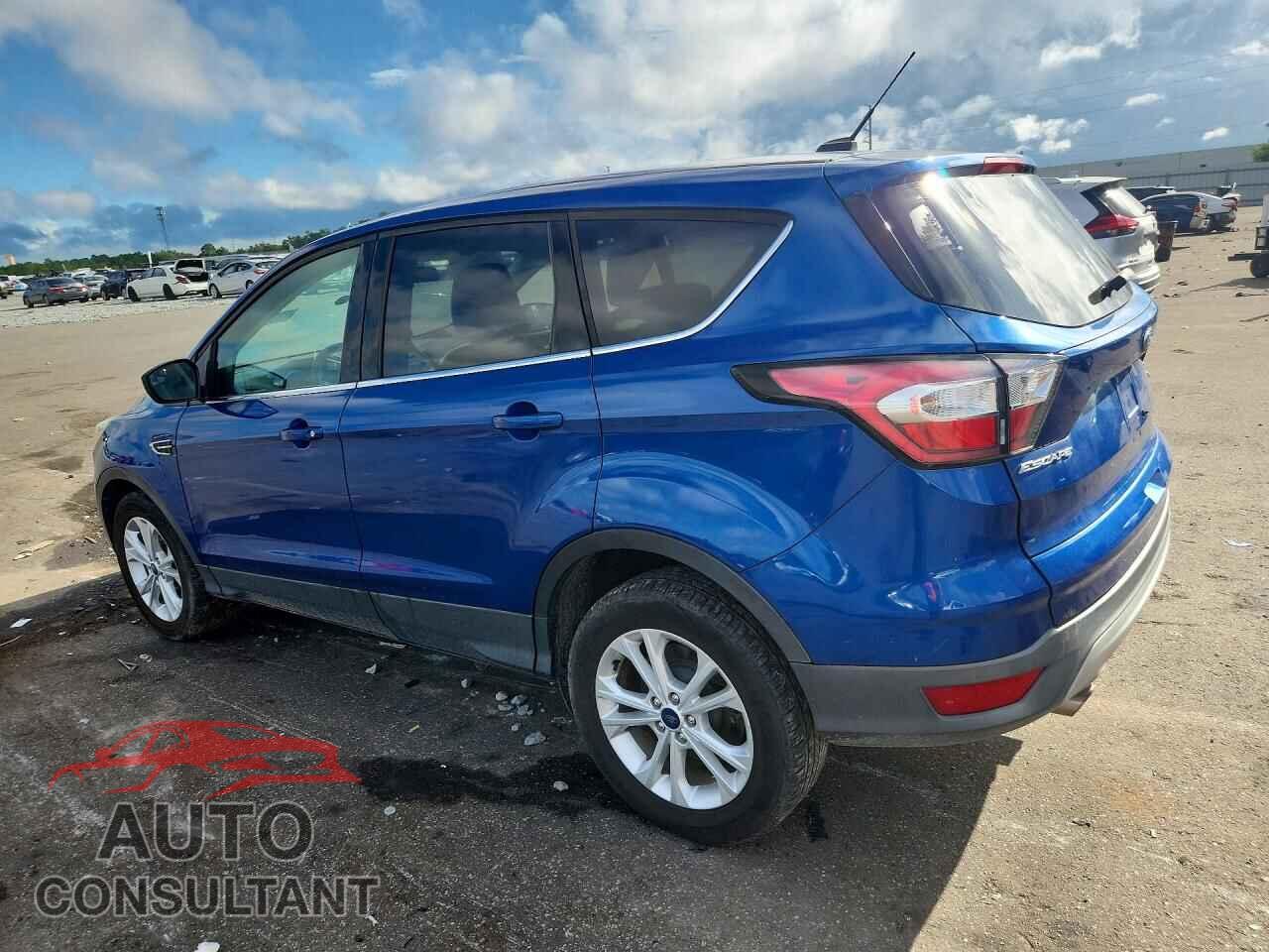 FORD ESCAPE 2017 - 1FMCU0GD8HUF02541