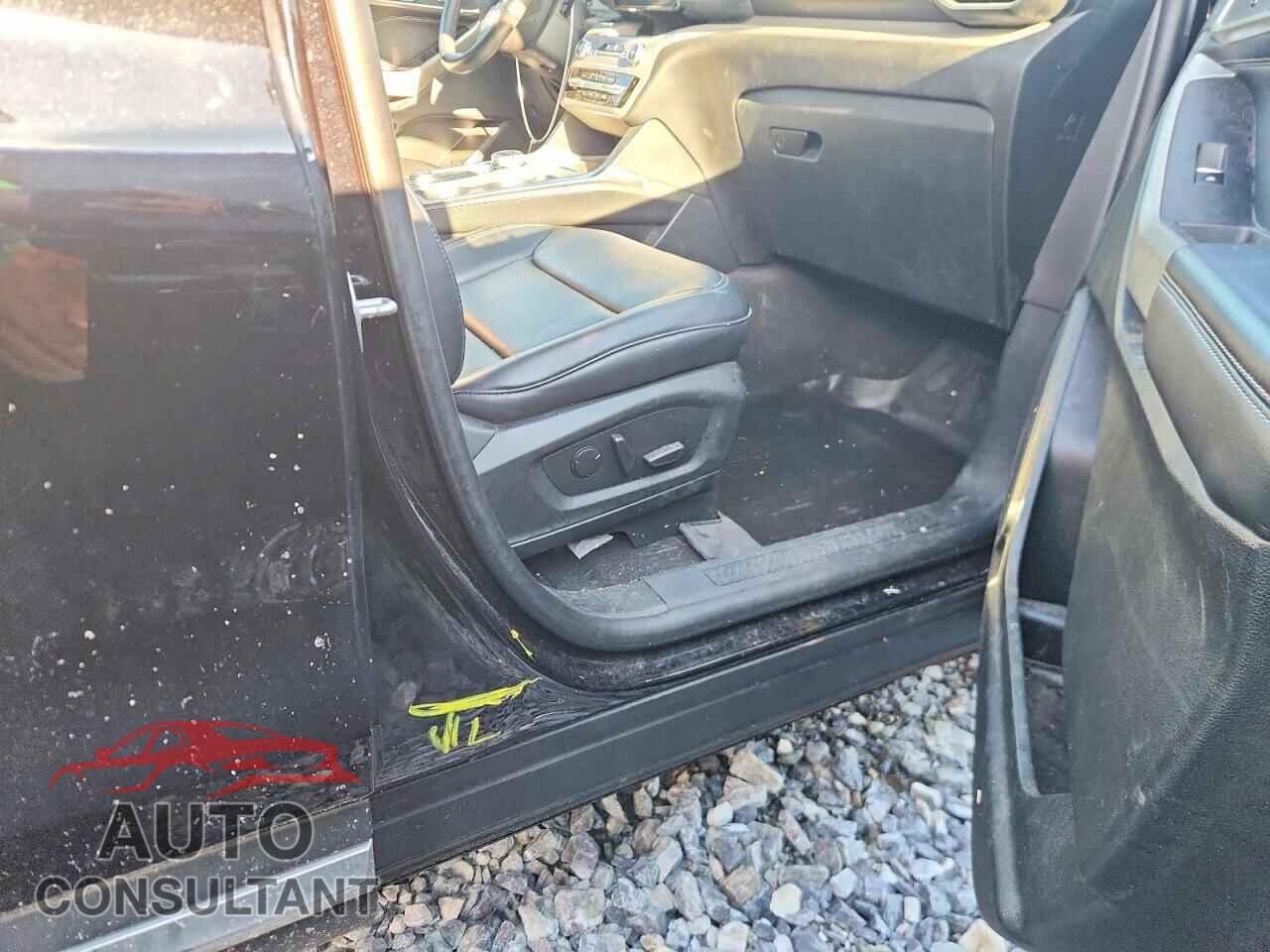 FORD EXPLORER 2023 - 1FMSK8DH9PGB96681