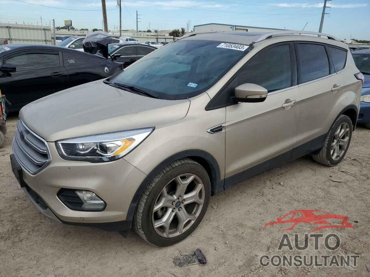 FORD ESCAPE 2017 - 1FMCU0J94HUE15501