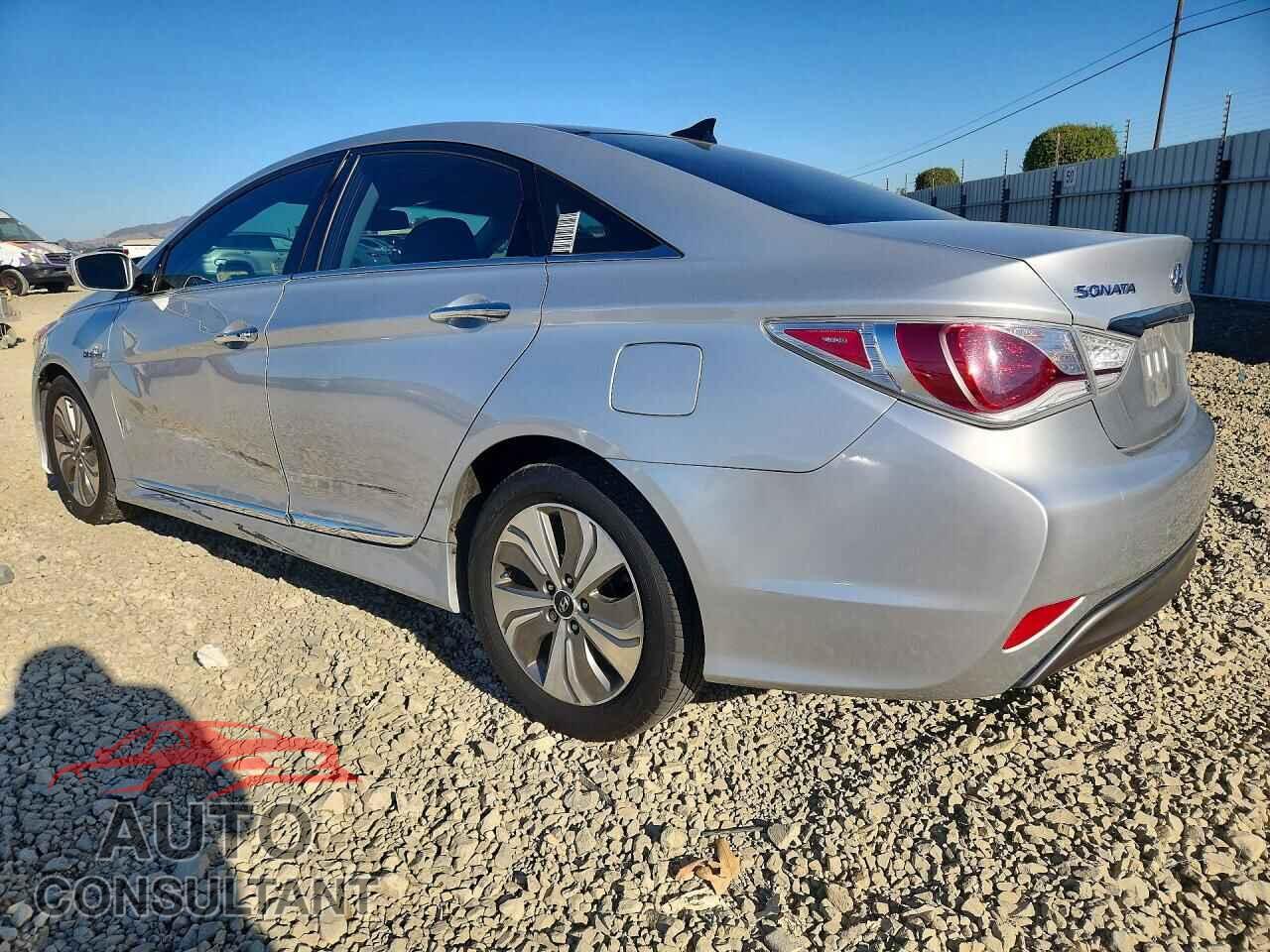 HYUNDAI SONATA 2013 - KMHEC4A40DA076478