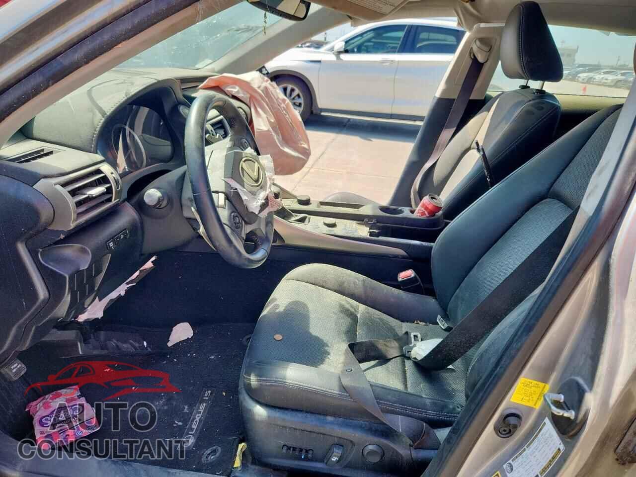 LEXUS IS 2015 - JTHBF1D26F5081931