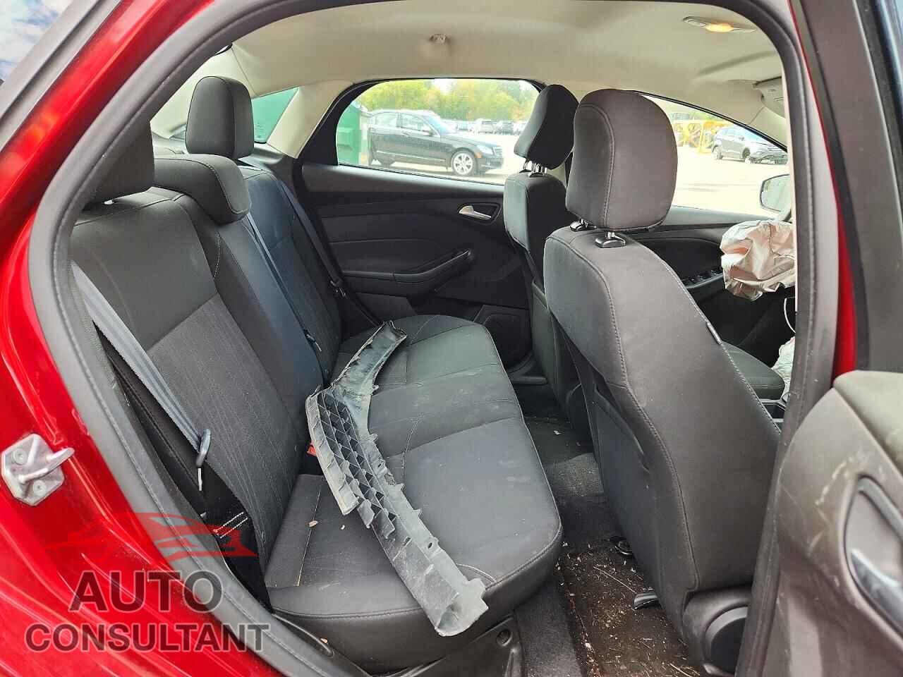 FORD FOCUS 2016 - 1FADP3F23GL306194