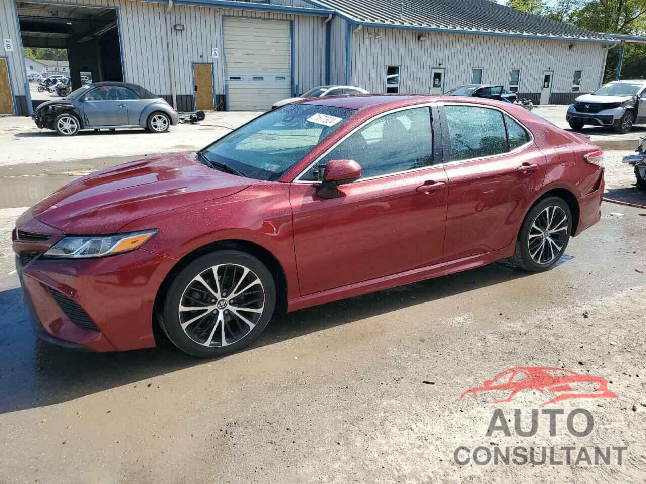 TOYOTA CAMRY 2018 - 4T1B11HK1JU658580