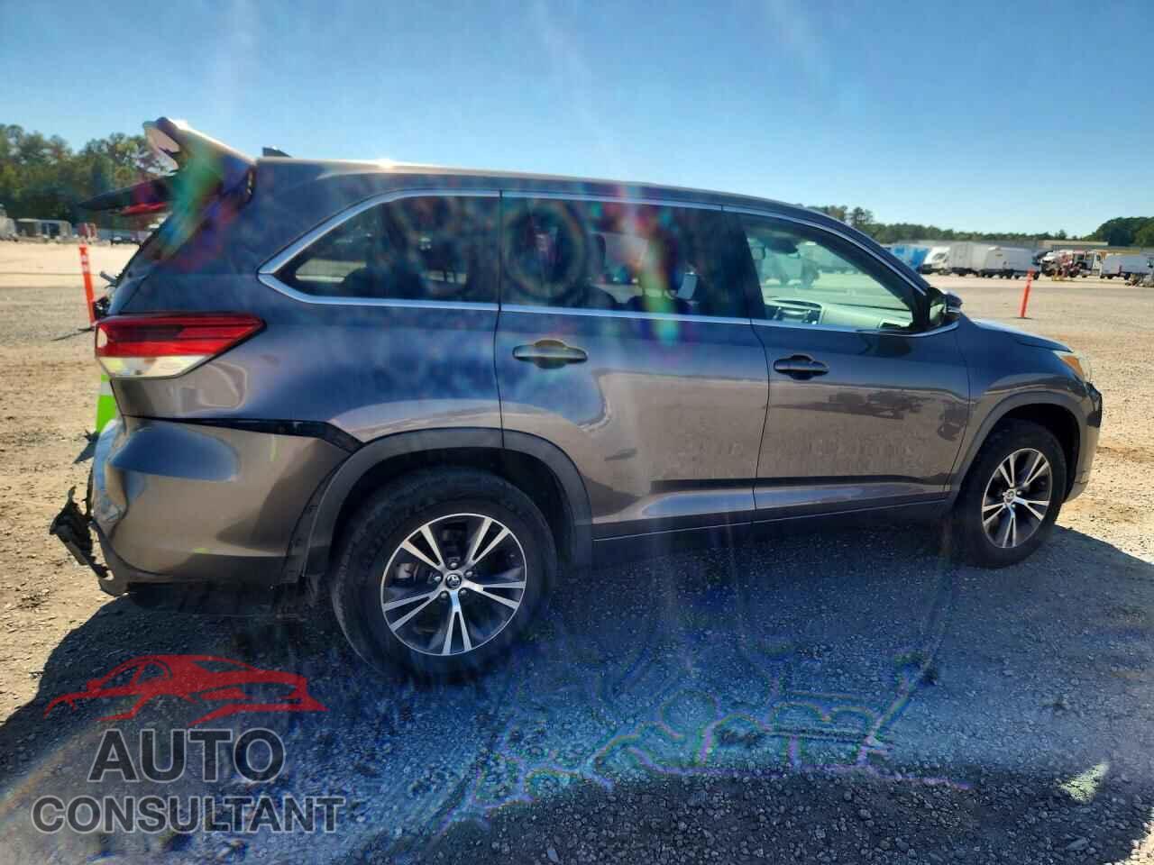 TOYOTA HIGHLANDER 2018 - 5TDZZRFHXJS255641