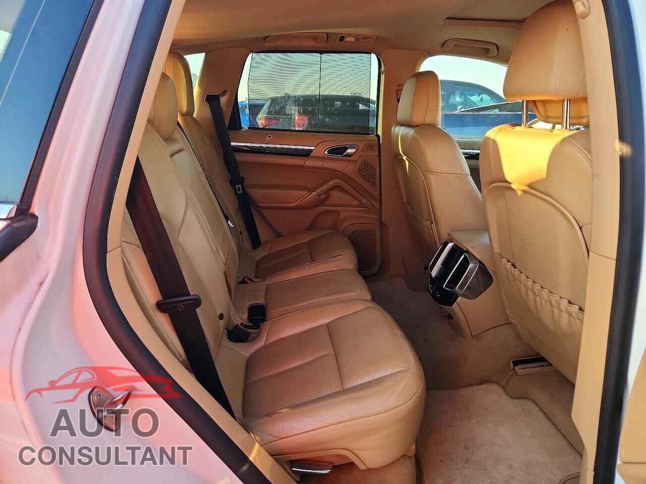 PORSCHE CAYENNE 2014 - WP1AA2A25ELA01310