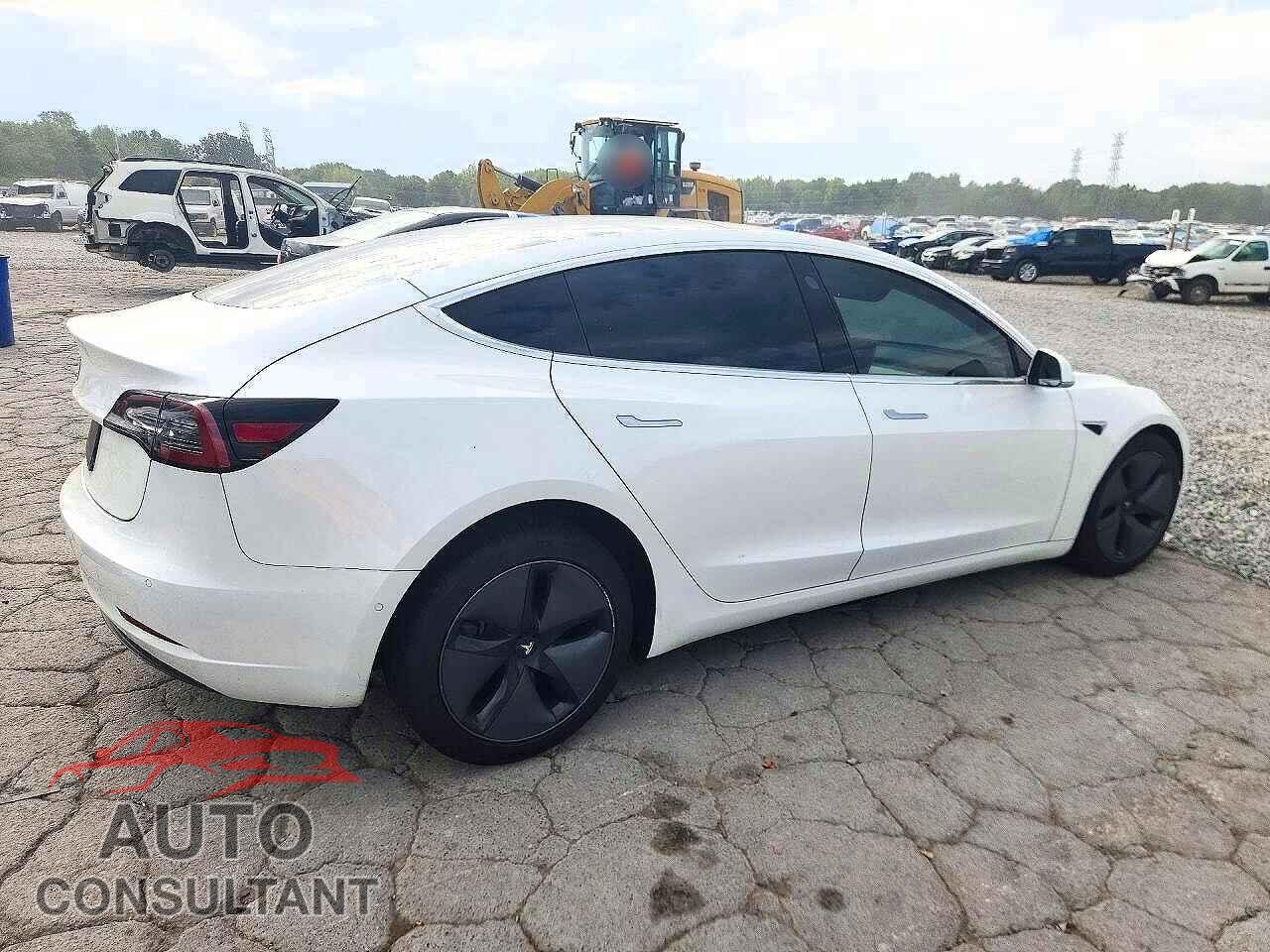 TESLA MODEL 3 2020 - 5YJ3E1EA4LF615386