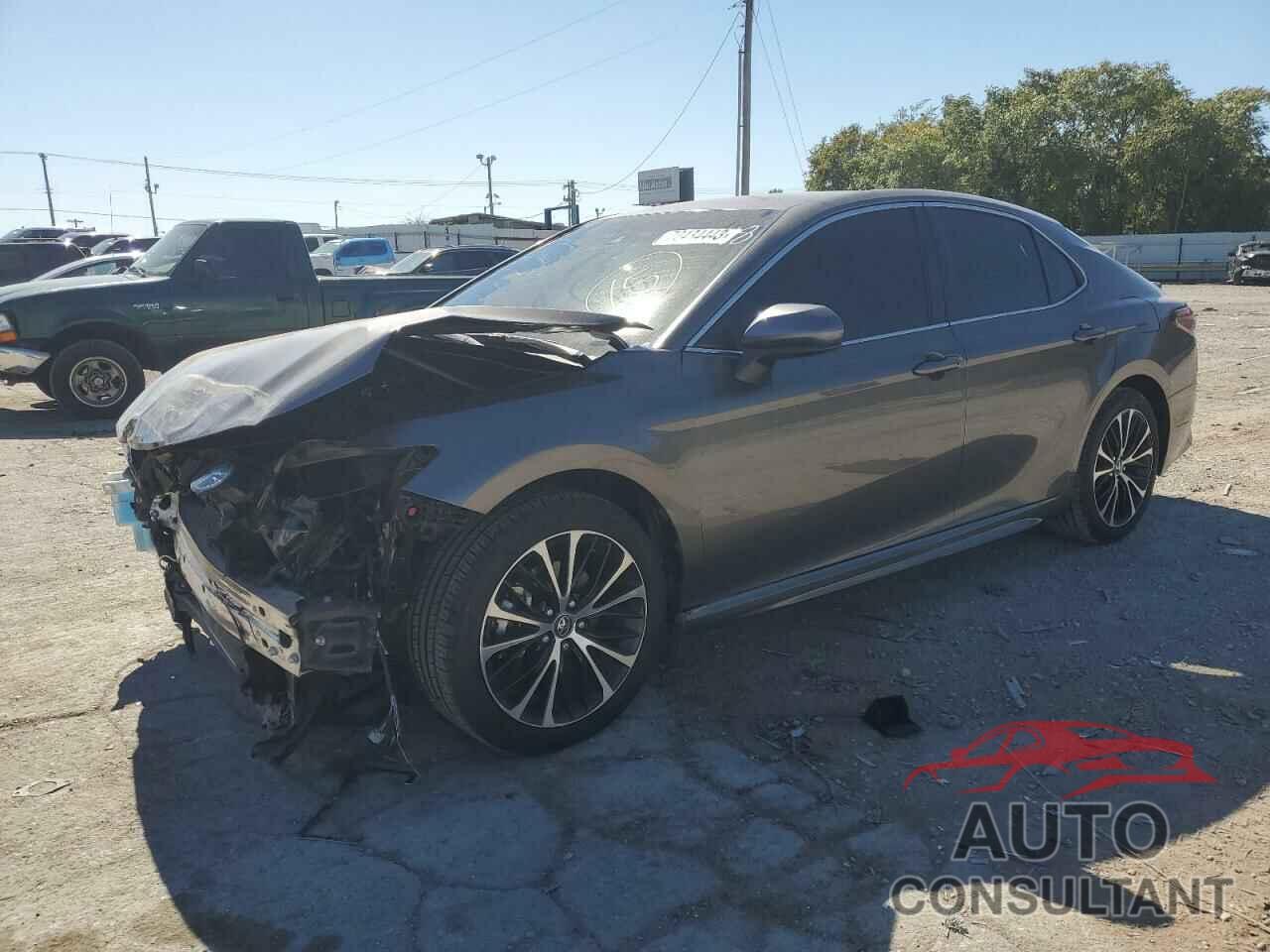 TOYOTA CAMRY 2018 - 4T1B11HK1JU085048