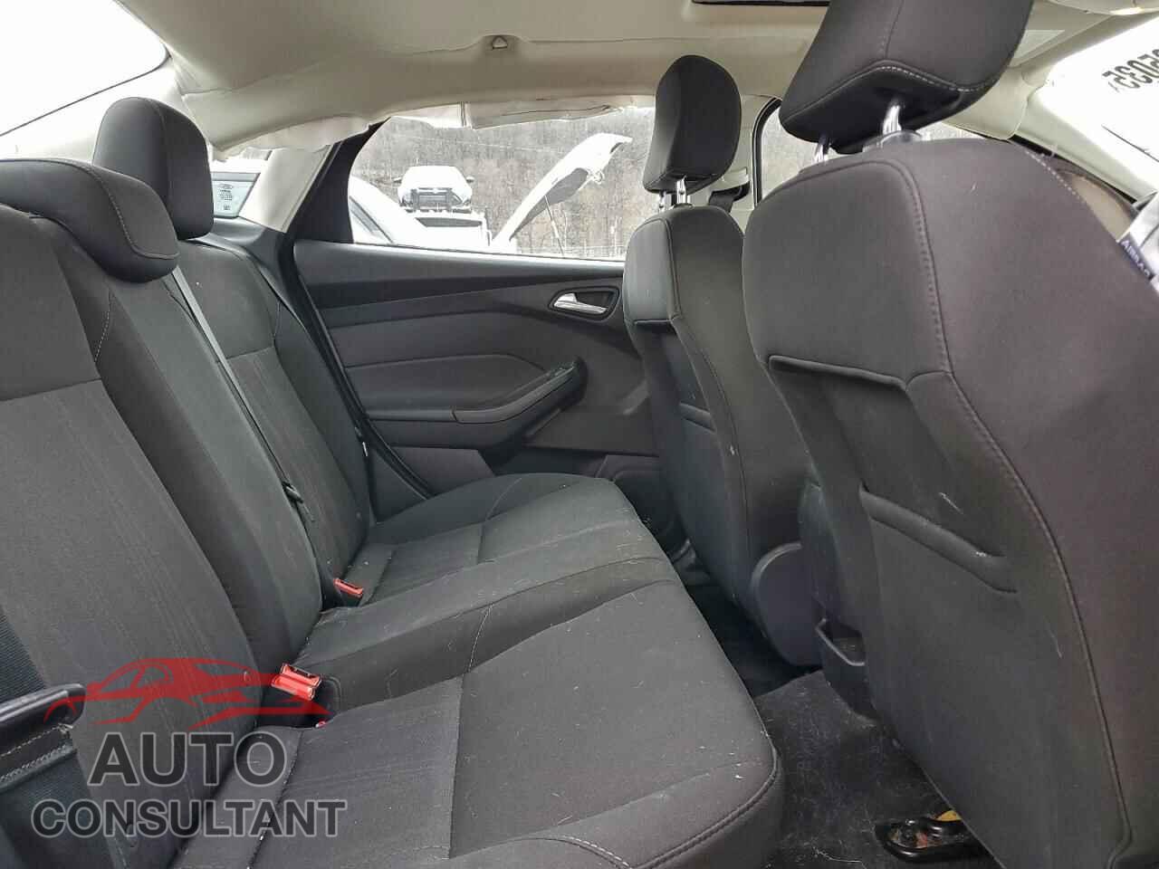 FORD FOCUS 2017 - 1FADP3H21HL331996
