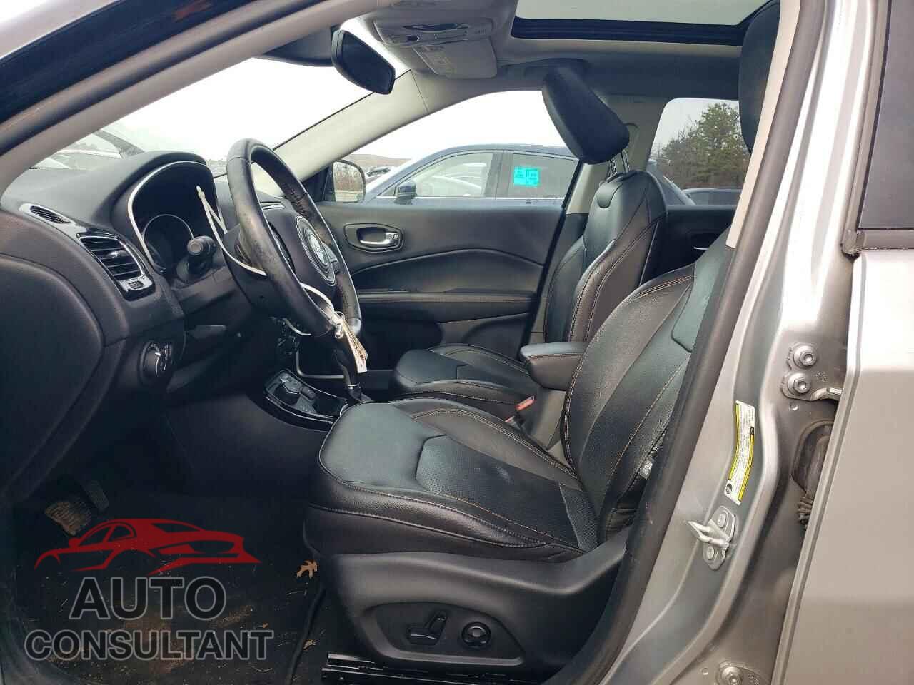 JEEP COMPASS 2020 - 3C4NJDCB3LT132426