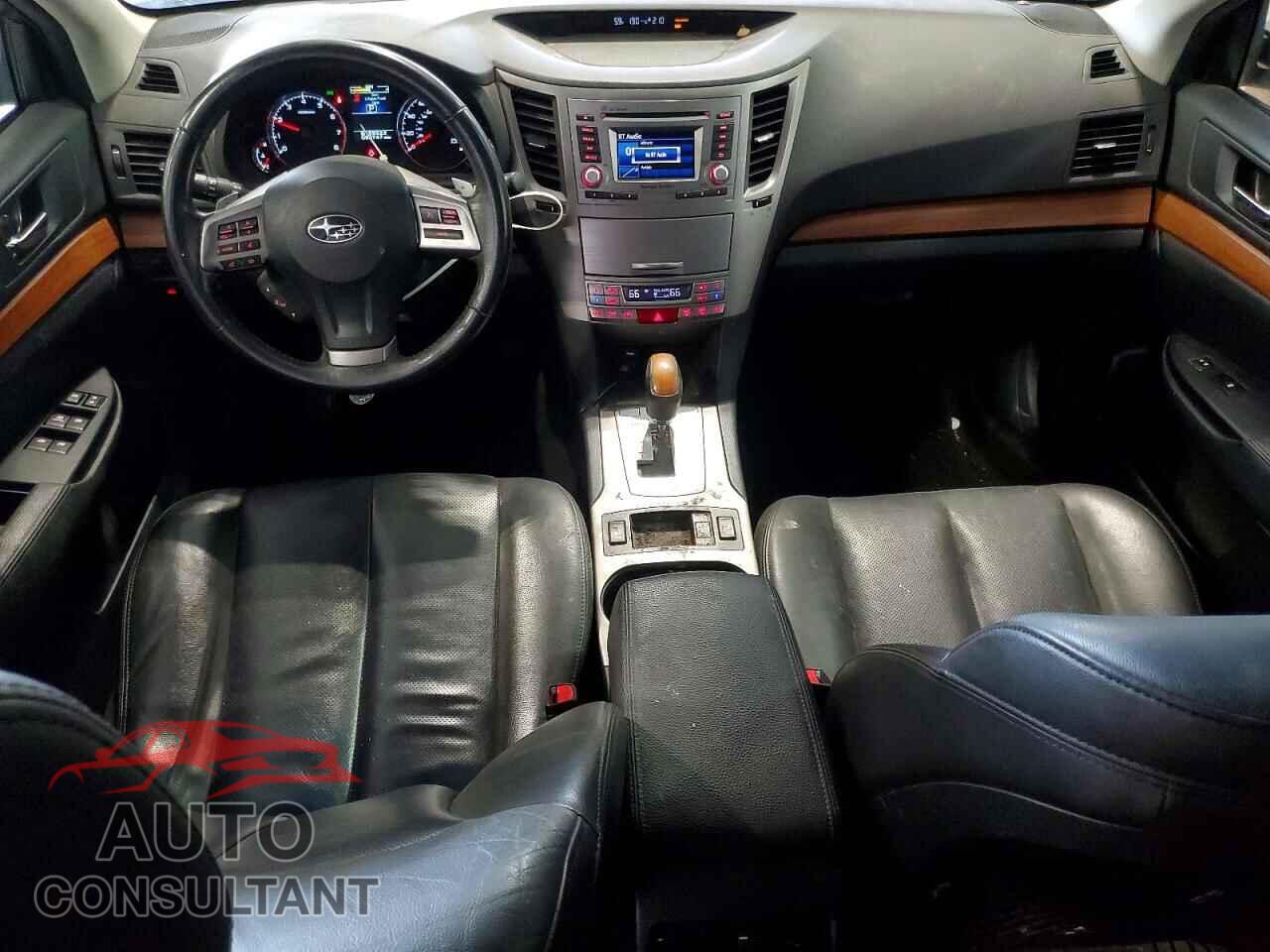 SUBARU OUTBACK 2013 - 4S4BRBJC4D3220681
