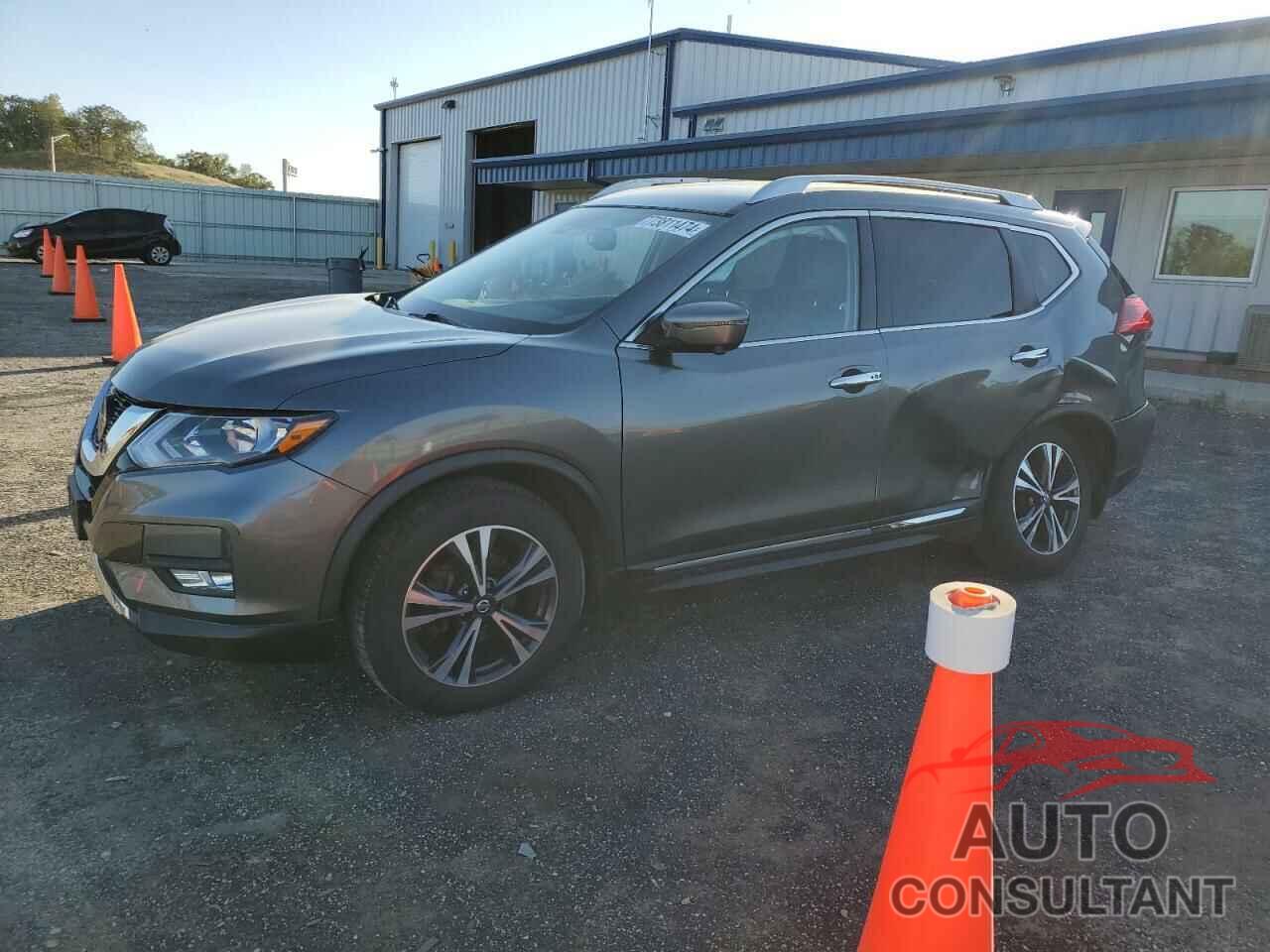 NISSAN ROGUE 2018 - JN8AT2MV1JW310867