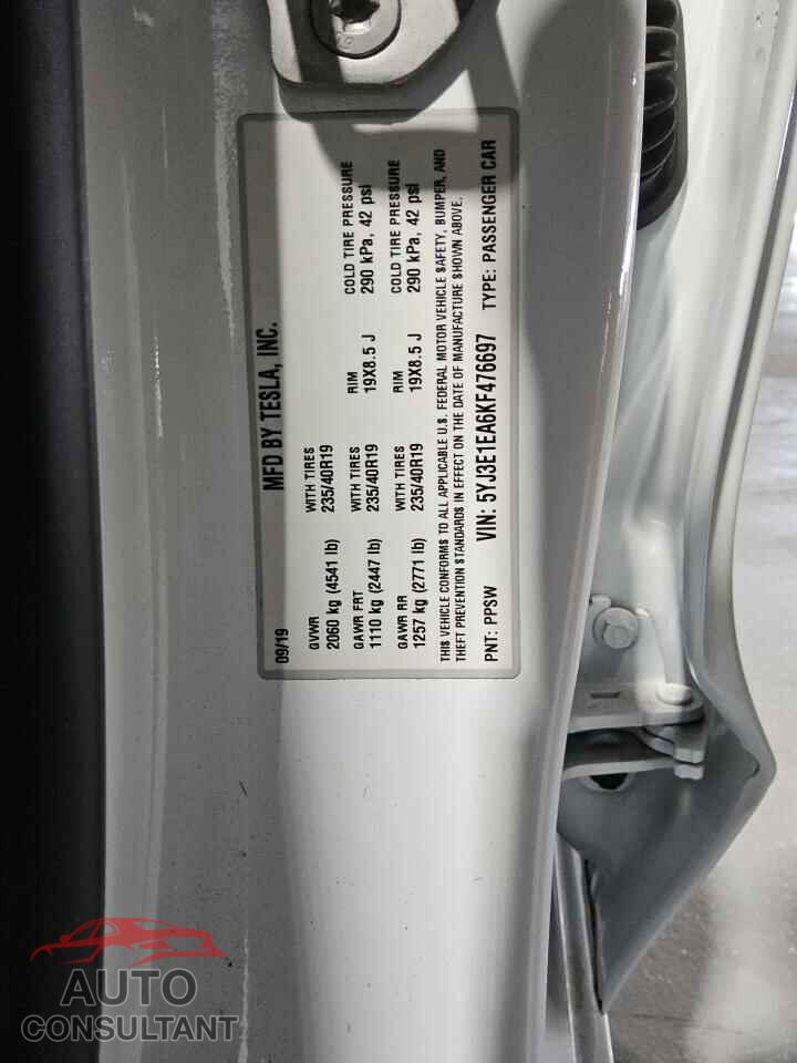 TESLA MODEL 3 2019 - 5YJ3E1EA6KF476697