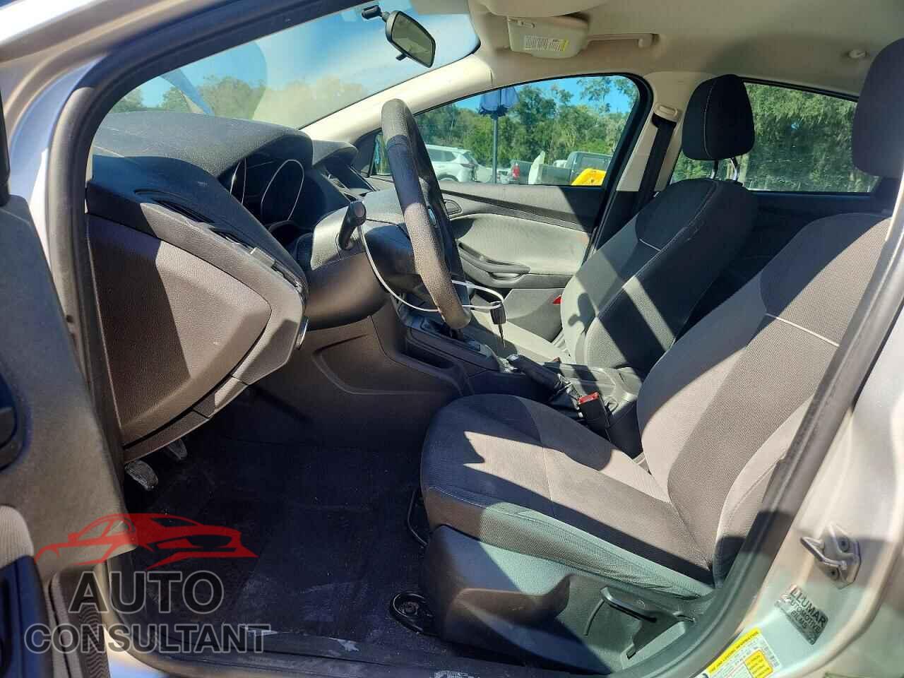 FORD FOCUS 2013 - 1FADP3E2XDL369807