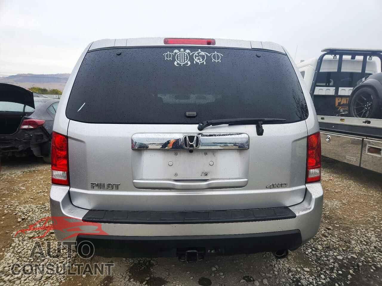 HONDA PILOT 2011 - 5FNYF4H61BB062304