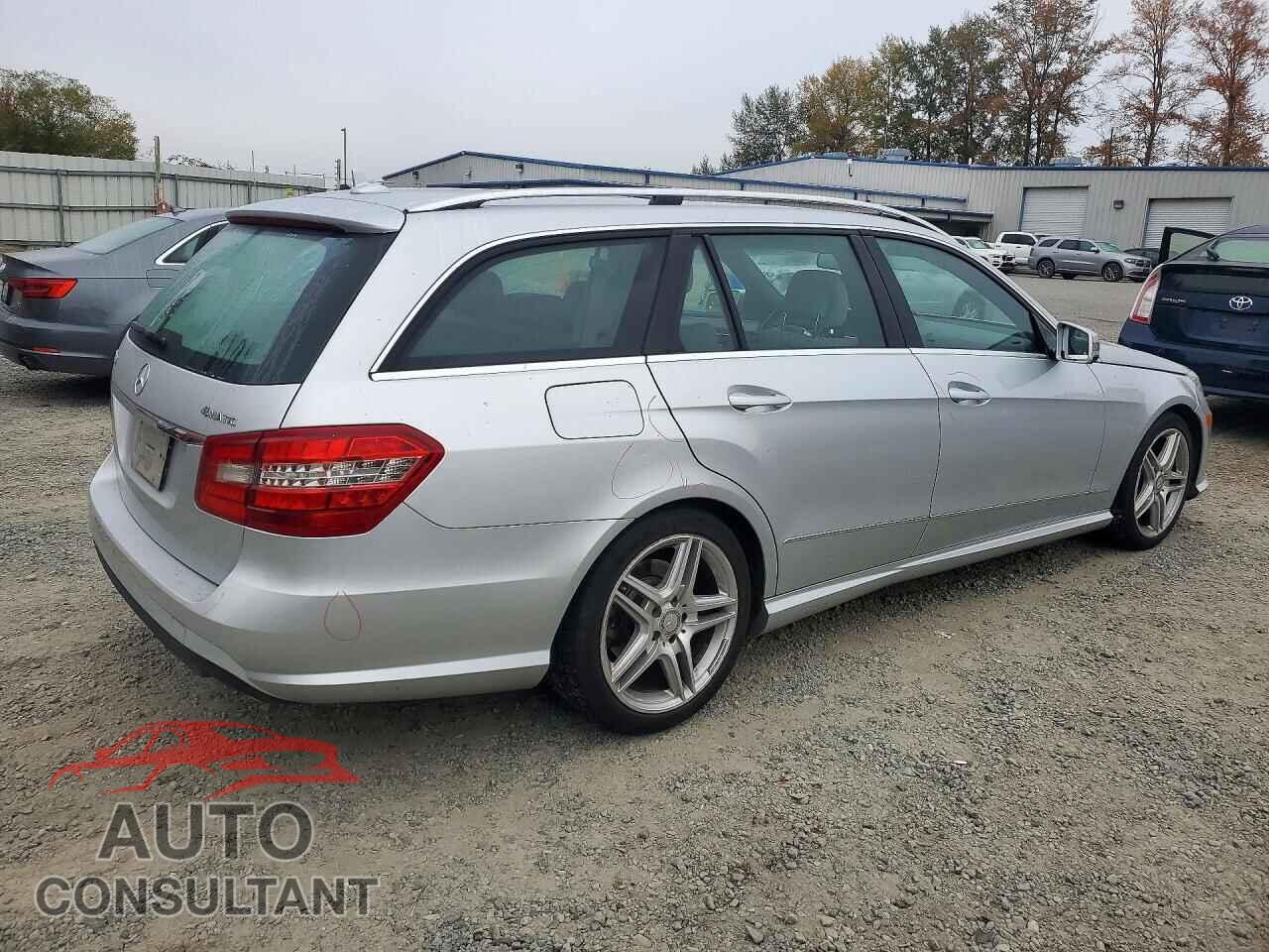 MERCEDES-BENZ E-CLASS 2013 - WDDHH8JB0DA766942