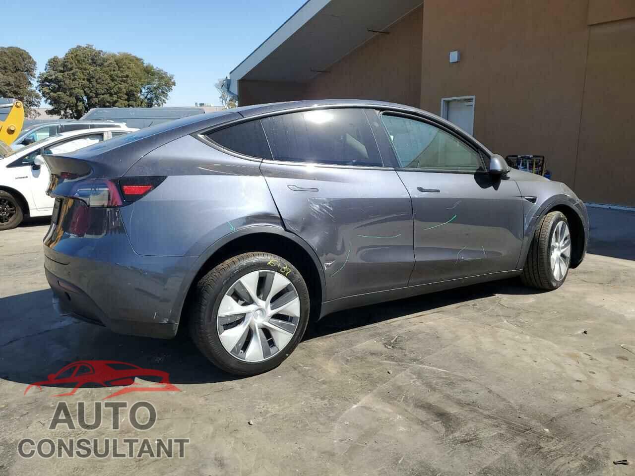 TESLA MODEL Y 2023 - 7SAYGDEE8PF971160