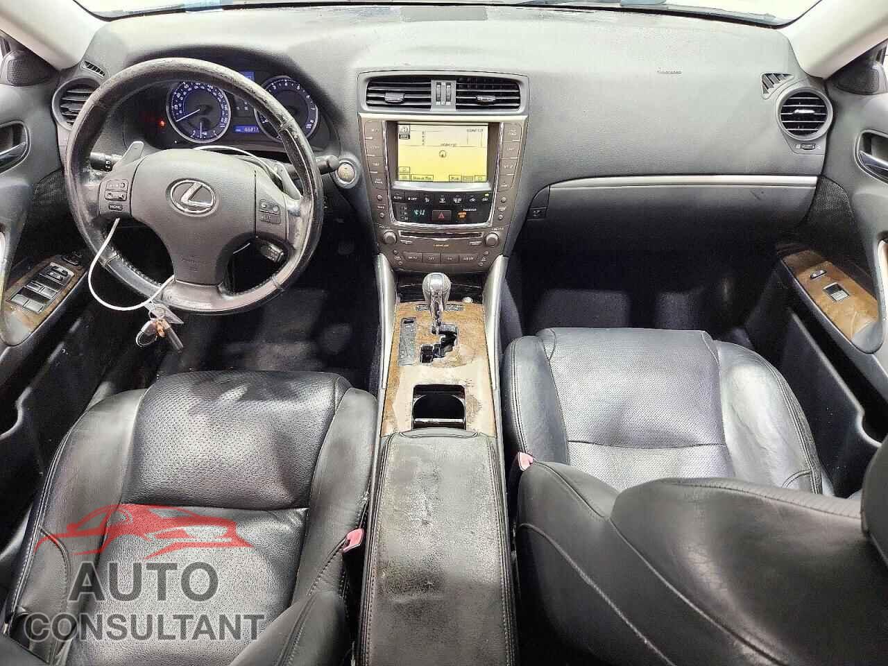 LEXUS IS 2011 - JTHBF5C2XB2101036