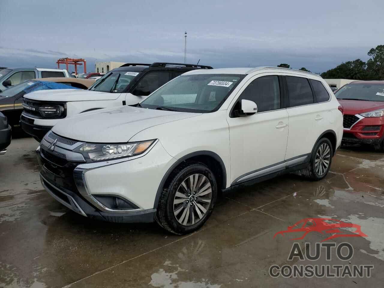 MITSUBISHI OUTLANDER 2019 - JA4AD3A32KZ026983