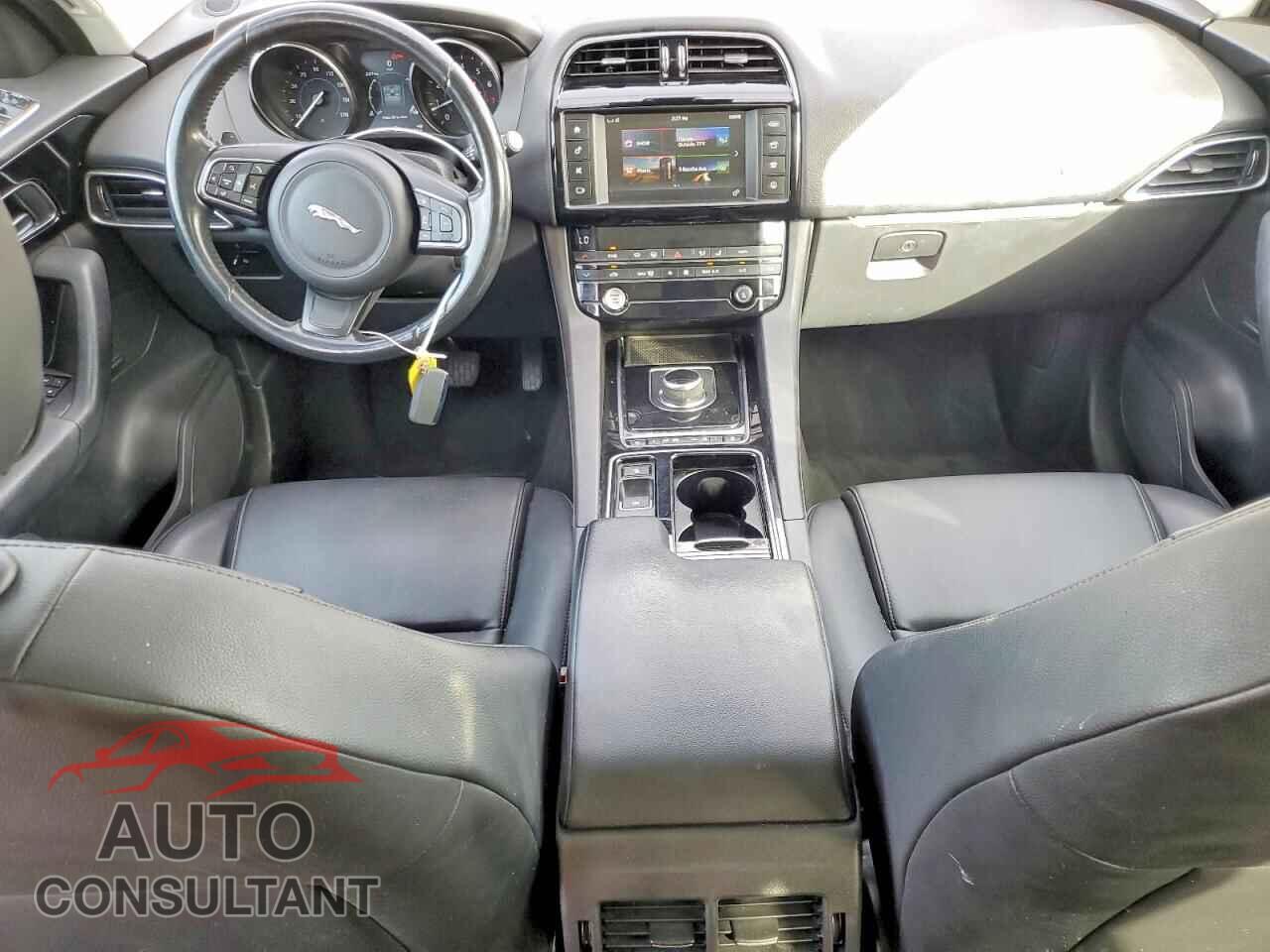 JAGUAR F-PACE 2018 - SADCJ2FX0JA322597