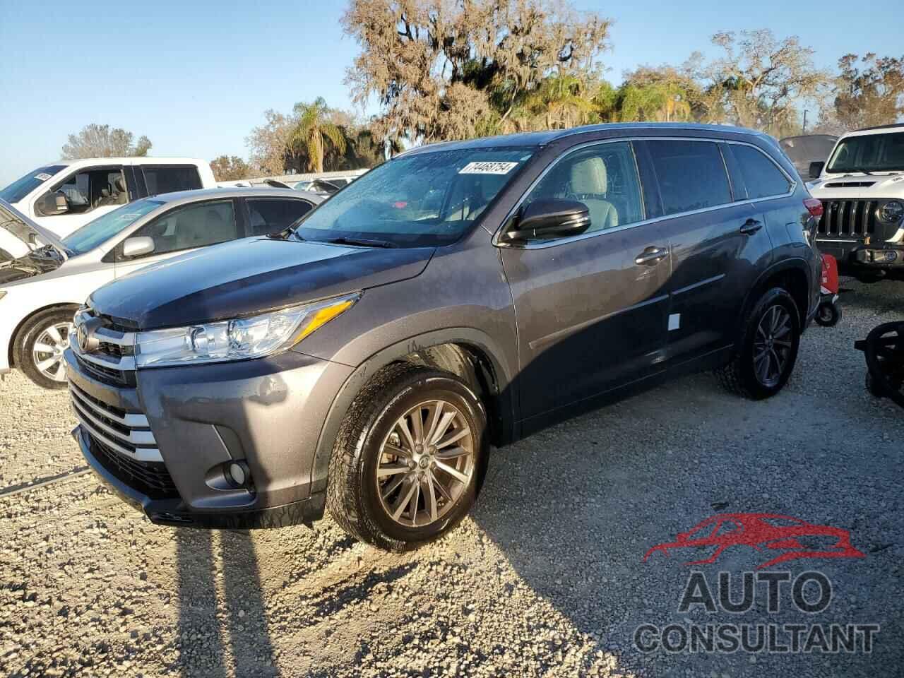 TOYOTA HIGHLANDER 2018 - 5TDKZRFHXJS539109
