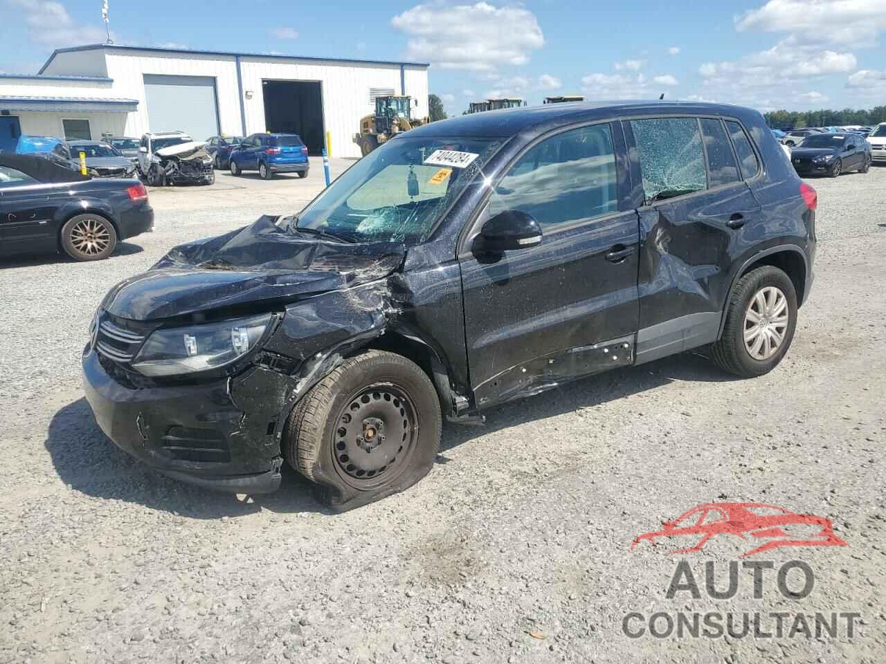 VOLKSWAGEN TIGUAN 2017 - WVGAV7AX7HK049721