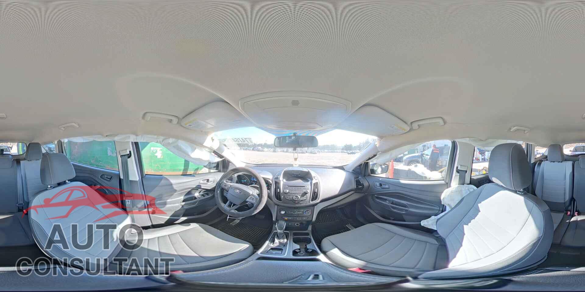 FORD ESCAPE 2017 - 1FMCU0F71HUC07048