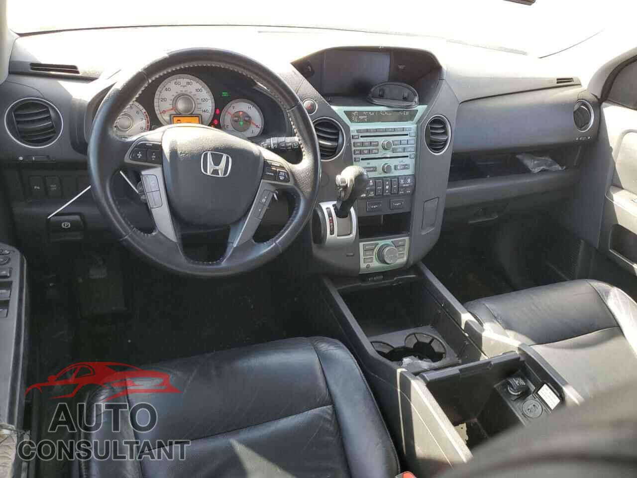 HONDA PILOT 2011 - 5FNYF3H98BB005408