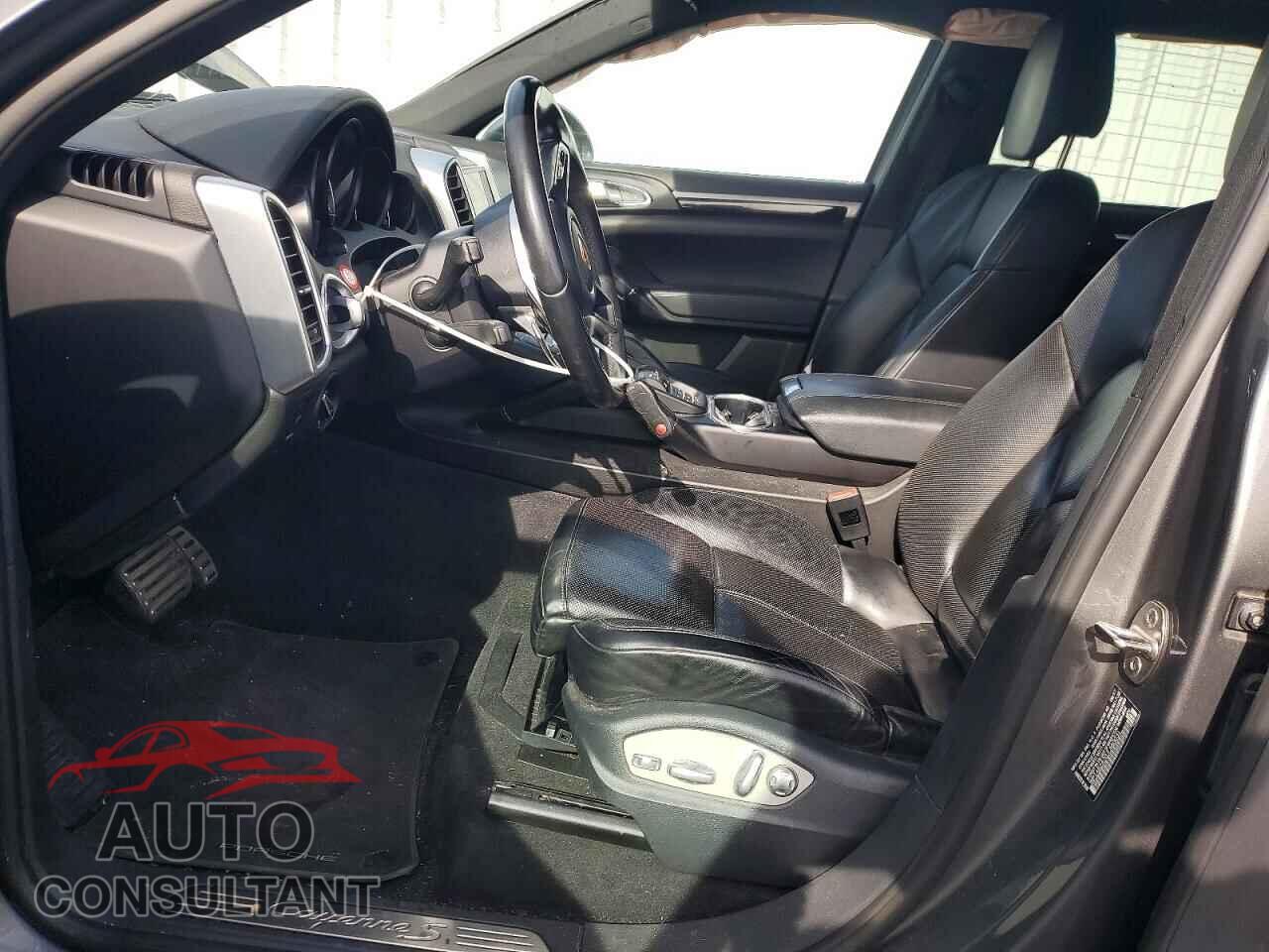 PORSCHE CAYENNE 2018 - WP1AB2A20JLA60031