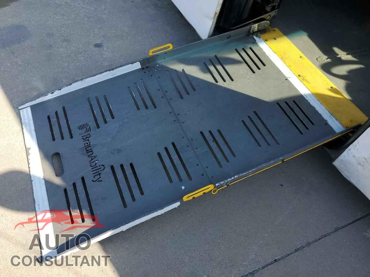 DODGE CARAVAN 2017 - 2C4RDGBG8HR768020