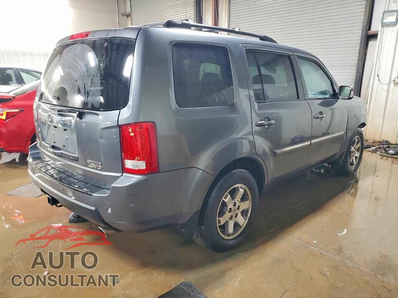 HONDA PILOT 2011 - 5FNYF4H90BB095465