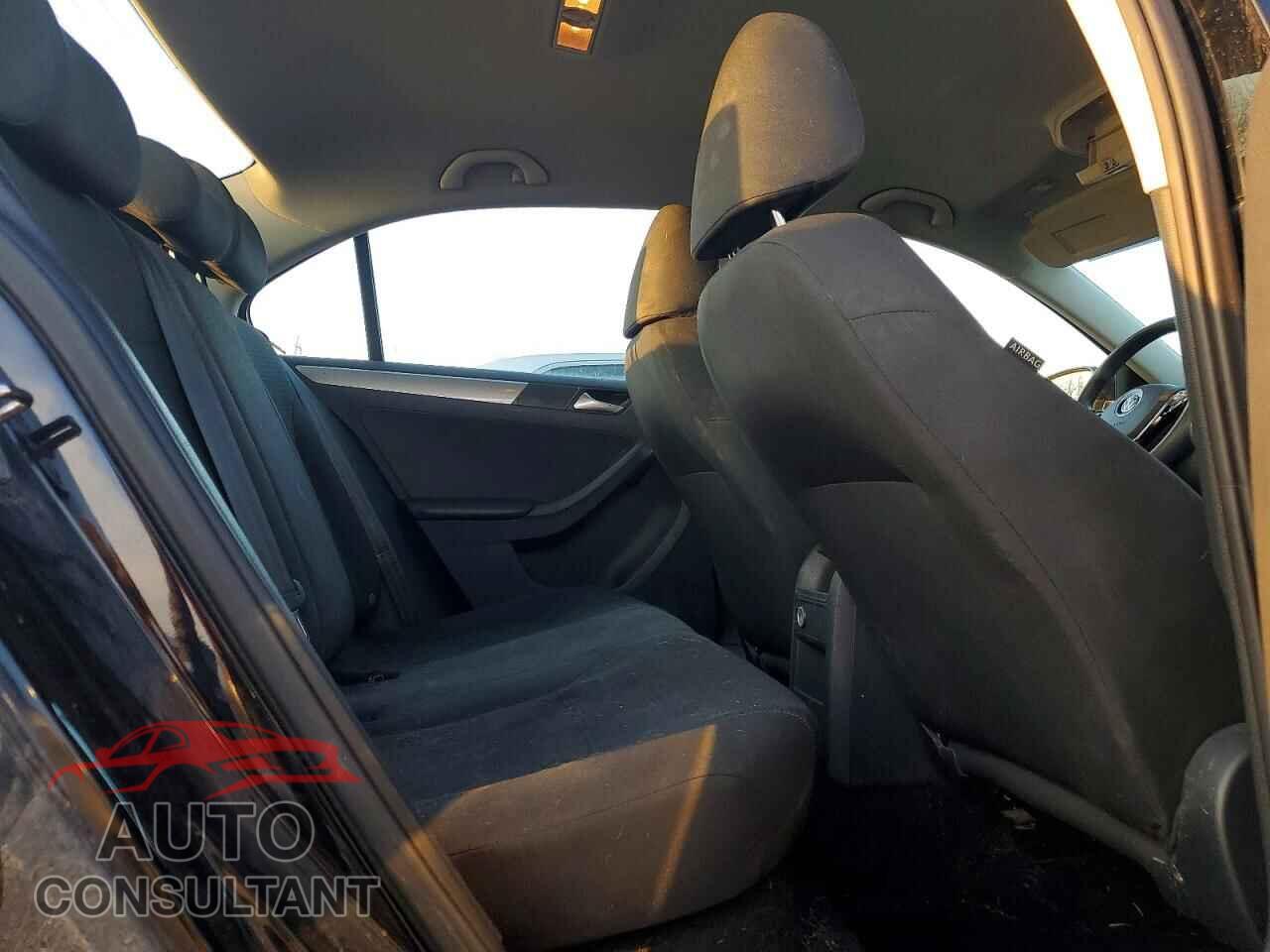 VOLKSWAGEN JETTA 2017 - 3VW2B7AJ8HM299021