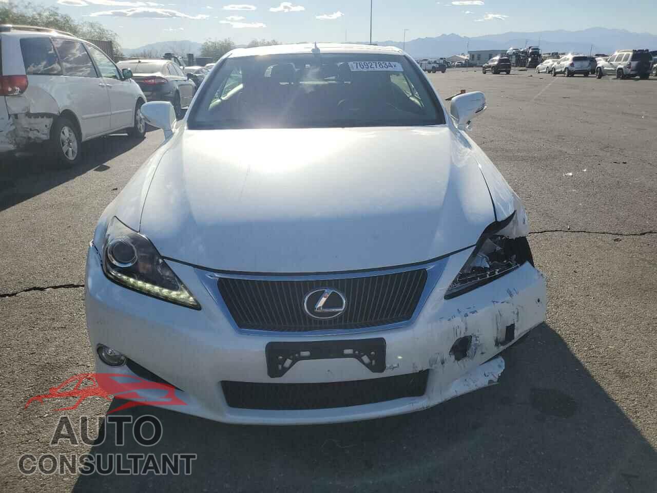LEXUS IS 2014 - JTHFF2C24E2531732