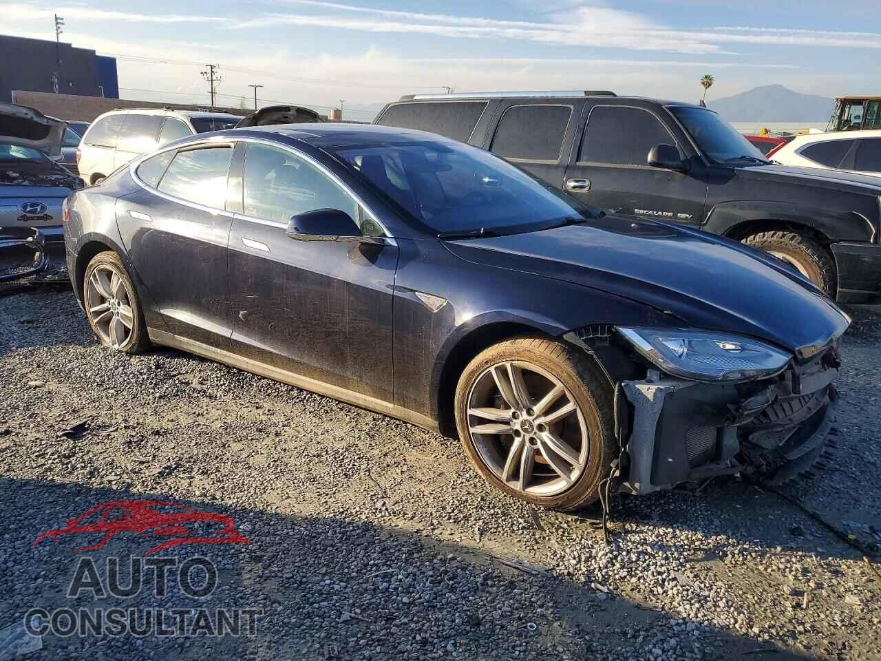 TESLA MODEL S 2013 - 5YJSA1DG2DFP11676