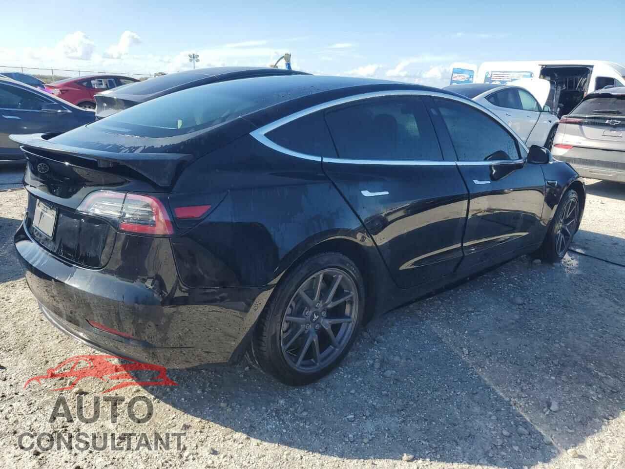 TESLA MODEL 3 2019 - 5YJ3E1EB4KF384304