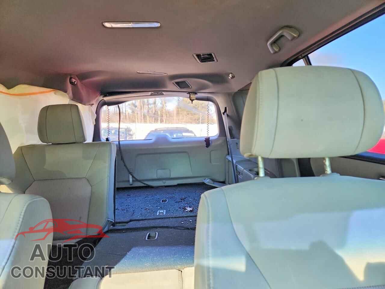HONDA PILOT 2013 - 5FNYF4H48DB052984